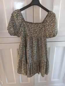 Uniqlo Ladies Ditsy Floral Summer Dress Size Medium. VGC. Lightweight holiday. - Picture 1 of 9
