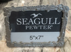 VINTAGE CANADA Fine Pewter  LILLIES PICTURE FRAME TABLE FELT SEAGULL CO. - Picture 1 of 7