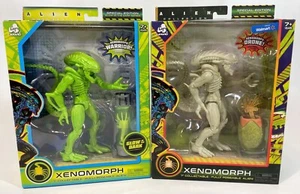 NUOVO 2022 Lanard Toys Alien Xenomorph Warrior Drone Edizione Speciale GITD Coppia  - Foto 1 di 12