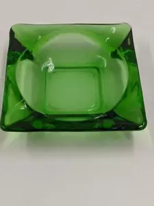 "Cenicero cuadrado vintage MCM retro de vidrio verde esmeralda de 4,5"" - sin daños" - Imagen 1 de 6