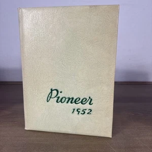 Anuario Kirkwood High School 1952 Kirkwood Missouri Pioneer anual - Imagen 1 de 9