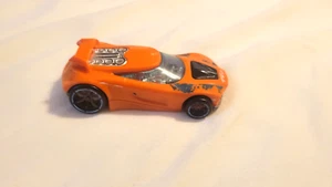 Hot Wheels Beschleuniger Chicane Teku Orange - Bild 1 von 14