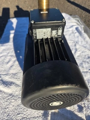 Grundfos CH2-30 A-W-A-CVBV Horizontal centrifugal multi-stage pump F 44553203 - Image 1 of 4