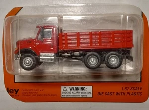 Boley Dept. 1:87 #4033-11 2001 International Harvester 3-Axle Stake Bed Truck HO - Picture 1 of 5
