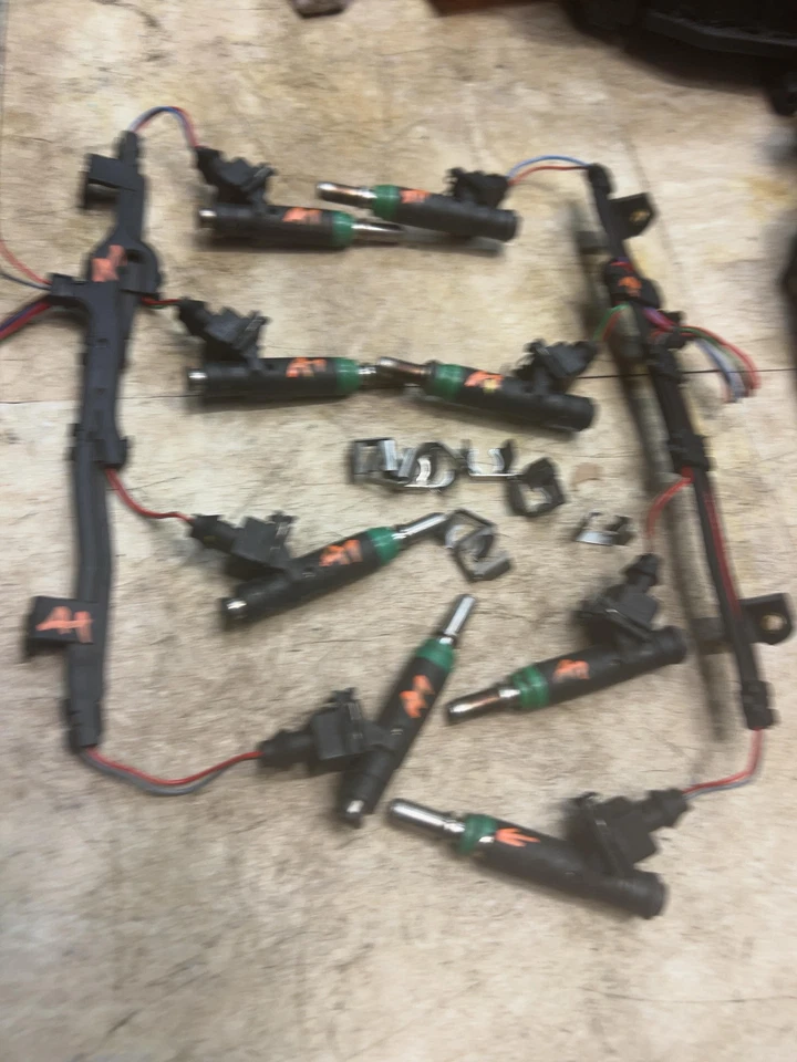 04-05 宝马 745 545I 550I 650I *8* 燃油喷射器 4.8L 4.4L 原始设备制造商 — 第 1/4 张图片