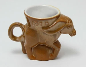 1979 Frankoma Democratic (DEM) Donkey Political Mug. Braun Satin - Bild 1 von 6