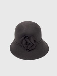 Ladies' Classic Wool Felt Cloche Hat With Flower