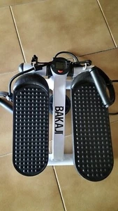 BAKAJI STEPPER ALLENAMENTO FITNESS CARDIO CON MANUBRI BIANCO max 130KG - Foto 1 di 5