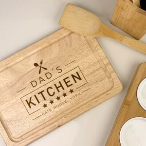 Personalisiertes Schneidebrett Holz Käsebrett Geschenk für Papas 5 Sterne Küche - Bild 1 von 17