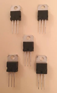 LOT DE 5 REGULATEURS +12V / 1,5A: L7812CV / LM7812 / L7812 TO220 - Picture 1 of 1