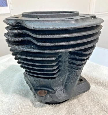 Harley Davidson OEM PANHEAD #16492-48 CILINDRO TRASERO 1948-65 JARRA Foto 1 de 4