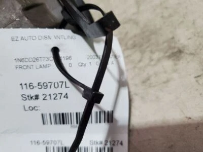 2003-2004, Nissan Frontier, luz de estacionamiento/esquina del conductor, n.º de parte: 261551Z800 Foto 1 de 4