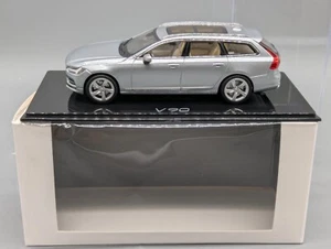 Maquetas de coches 1:43 Norev Volvo V90 Bright Silver con embalaje original - Imagen 1 de 14