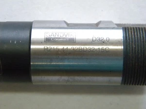 Fresa de eje Sandvik R215.44-32BD32-15C usada - Imagen 1 de 4