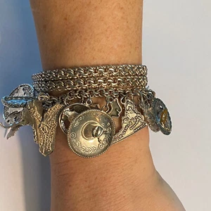 Sterling Silver Vacation Destination Vintage Charm  Bracelet, 28 Charms 1105200 - Picture 1 of 12