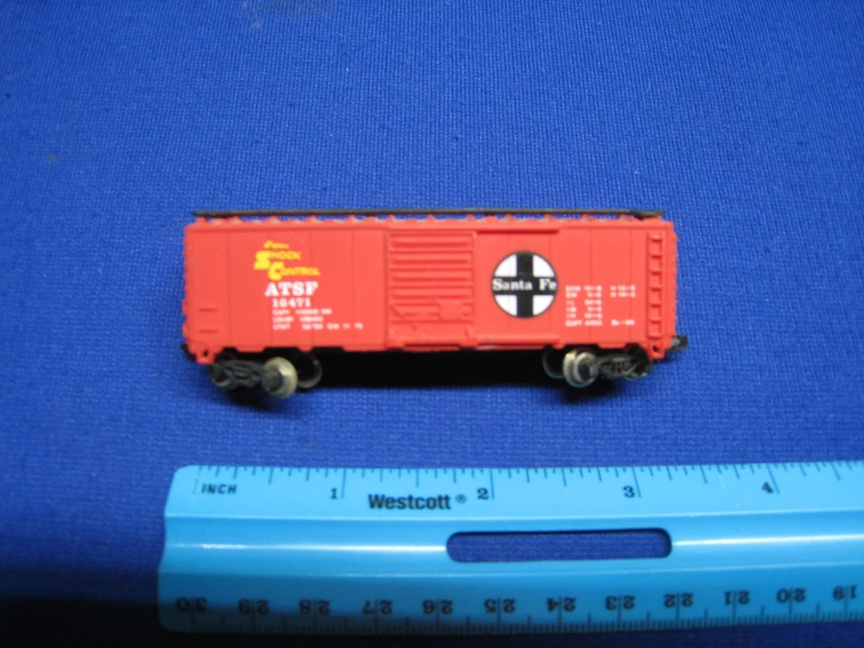N Scale Santa Fe Boxcar - Freight Train - Image 1 of 4