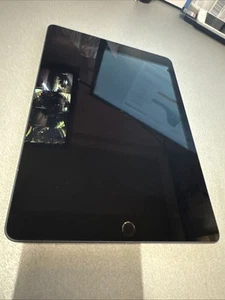 Apple iPad 7th Gen 32GB 10.2" Retina Space Grey latest iOS A2197 Top Condition - Picture 1 of 6