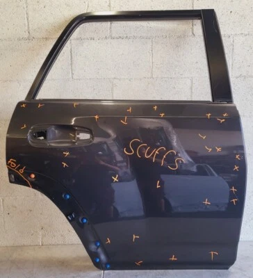 Toyota 4runner 2010-2023 lado del pasajero trasero derecho panel de carcasa de puerta derecha fabricante de equipos originales usado  Foto 1 de 4