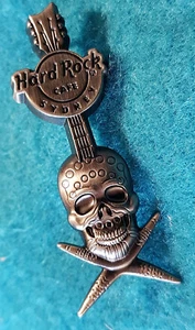 Guitarra Sydney Pewter 3D Skull Aboriginal Boomerangs 2018 Hard Rock Café PIN LE - Imagen 1 de 1