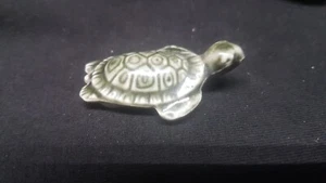 WADE Whimsy England Red Rose Tea Animal Figurine Turtle - Picture 1 of 3