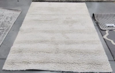 IVORY 5'-3" X 7'-6" Flaw in Rug, Reduced Price 1172715489 SG151-1212-5 - Image 1 of 4