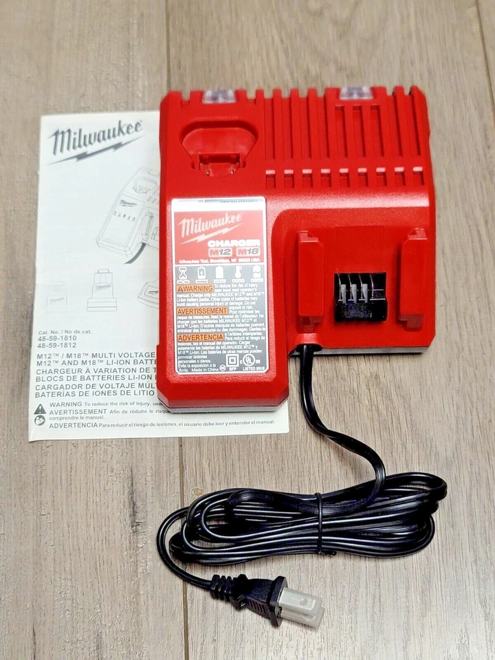 Cargador de batería combinado Milwaukee M18/M12 #48-59-1812 Foto 1 de 1