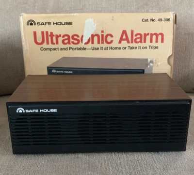 Safe House Ultrasonic Alarm # 49-306 Hong Kong Radio Shack Tandy Corporation - Image 1 of 4