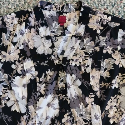 Blusa para mujer 212 Collection con botones talla L manga corta floral sin arrugas Foto 1 de 4