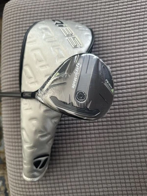 TaylorMade Qi35 7 Wood 21* Fujikura AirSpeeder 50g Regular Flex New W/head Cover - Image 1 of 4