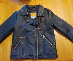 C&C California - schwarze Lederjacke (Kunst) Pailletten Einhorn kleine Mädchen Gr. 4T - Bild 1 von 2