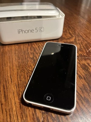 iPhone 5 C With Ear Phones And Original Packaging - Protection Off - Pristine - Image 1 of 4