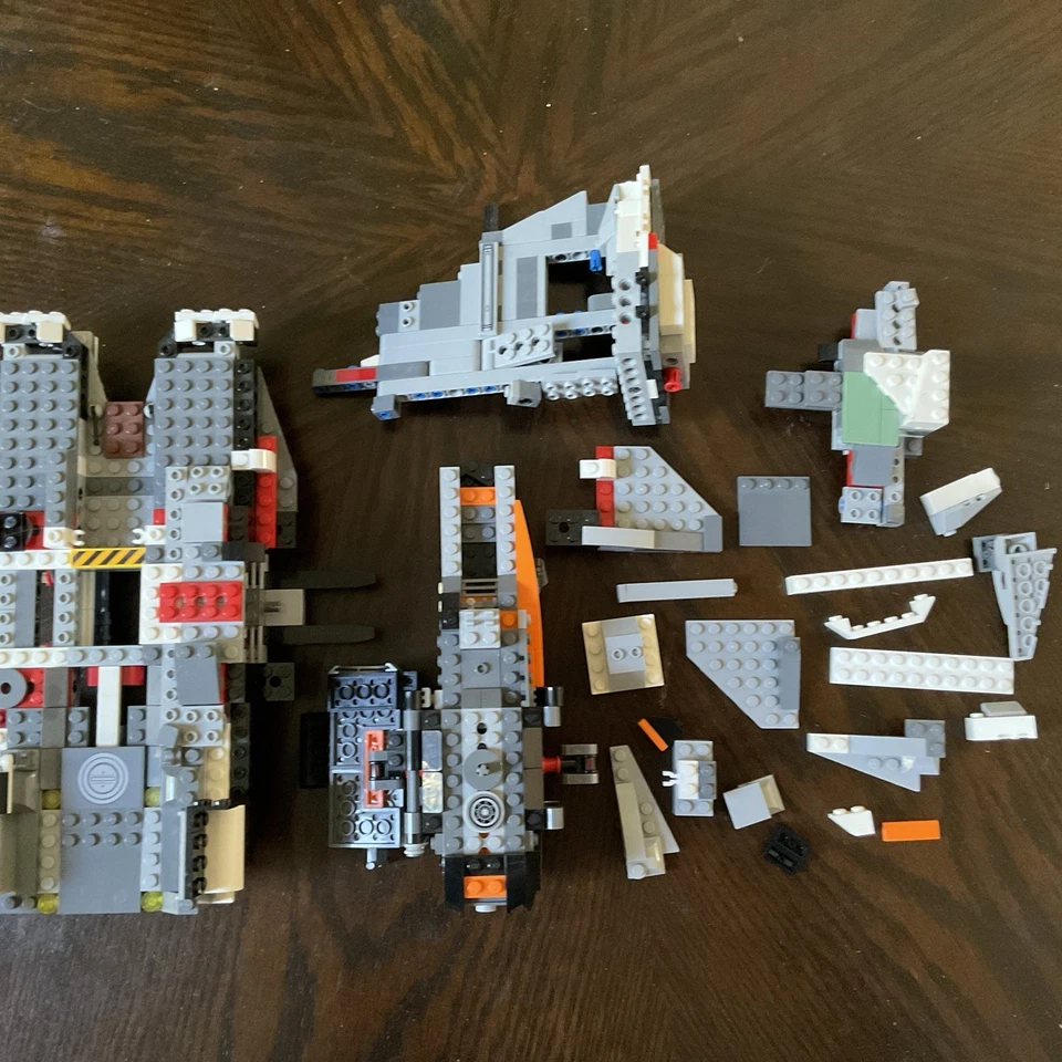 Lote LEGO Star Wars: The Ghost (75053), Poe X-wing (75102) & (75081) | Como está - Imagem 1 de 4