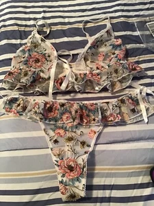 NEW VICTORIA’S SECRET BRA SET UNLINED TRIANGLE BRALETTE MESH THONG XL SOLDOUT - Picture 1 of 12