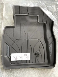 OEM GM Chevrolet 42669372 & 73 Front Floor Mats 2021-2024 Trailblazer 2 Pc Set - Picture 1 of 5