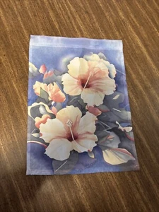 Toland 11” x 15” Outdoor Yard/Garden Flower Flag - Picture 1 of 1