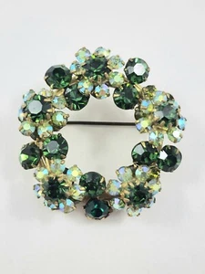 Vintage Signed AUSTRIA Green Crystal Rhinestone Circle Brooch Pin Gold Tone - Picture 1 of 7