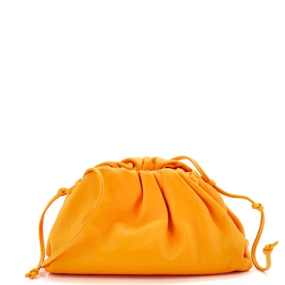 Bottega Veneta The Pouch Leather Mini Foto 1 de 4