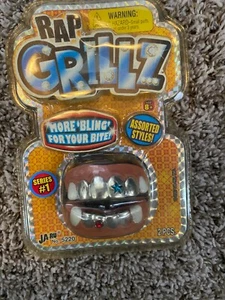 Halloween Costume Novelty Grill Teeth Rap Grillz - Picture 1 of 3