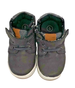 Zapatos de carbón Cat And Jack para niños pequeños talla 5 - Imagen 1 de 10