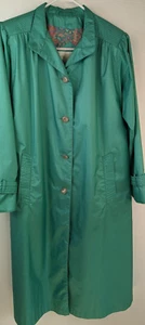 Vintage RAINCOAT Fleet Street Women's SIZE 12 Lined Four Button Trench Coat - Picture 1 of 24
