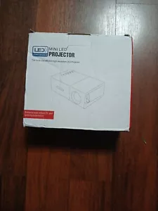 Mini LED Projector - Picture 1 of 4