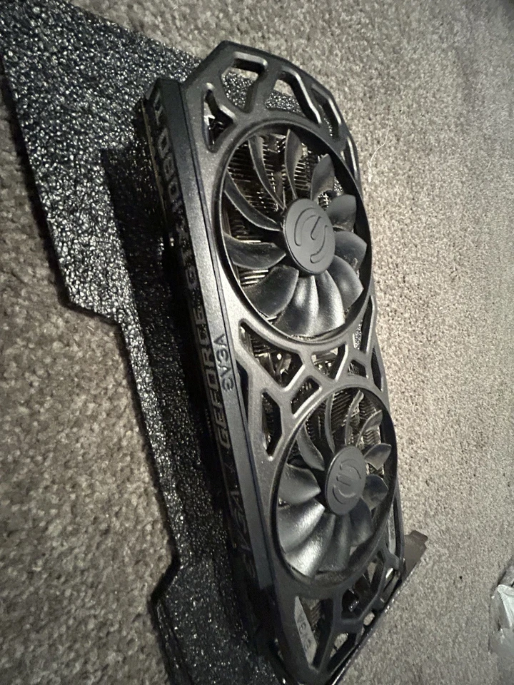 Tarjeta de gráficos EVGA GeForce GTX 1080 Ti SC 11 GB GDDR5X (11G-P4-6393-KR) Foto 1 de 4