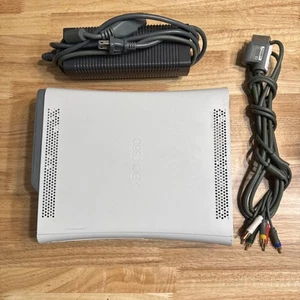 Official Microsoft Xbox 360 60GB Console & Wires! ~ Works Great! - Picture 1 of 11