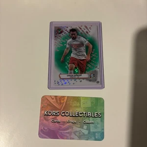 Turkiye ORKUN KOKCU 18/125 2023 TOPPS PRISTINE ROAD TO EURO 2024 GREEN NUMBERED - Picture 1 of 2