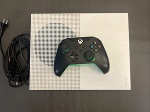 X Box One S *SOLO PARA PIEZAS - NUNCA PROBADO* - Imagen 1 de 5