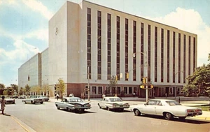 Postcard IN: Krannert Graduate School, Purdue University, Lafayette, Indiana - Picture 1 of 2