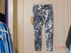 Avia Leggings Girls Camo--- Size M 7-8 - Picture 1 of 2