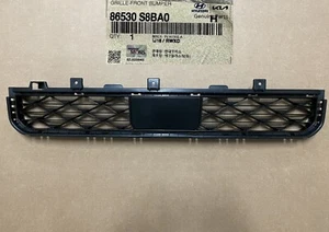 2021-2022 Palisade Calligraphy Front Bumper Lower Grille GENUINE Hyundai - Picture 1 of 5