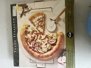 TUTTO ITALIANO 3 piece PIZZA STONE SET 13" round stone, serving rack, cutter - Picture 1 of 3