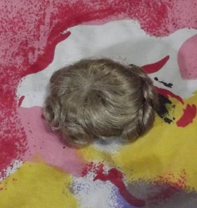 VINTAGE 100 % KUNSTFASER URSPRUNG JAPAN HERGESTELLT IN KOREA BLOND PERÜCKE 6 - Bild 1 von 1